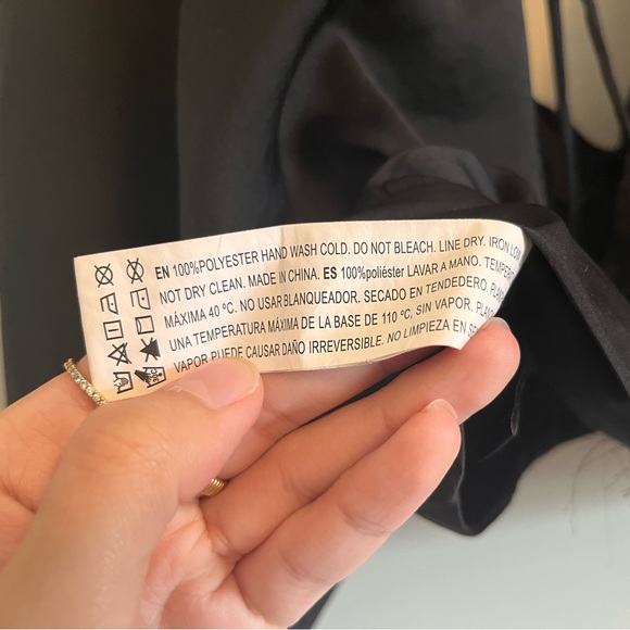 Forever 21 Black Flowy Sleeve Blouse - Picture 10 of 11